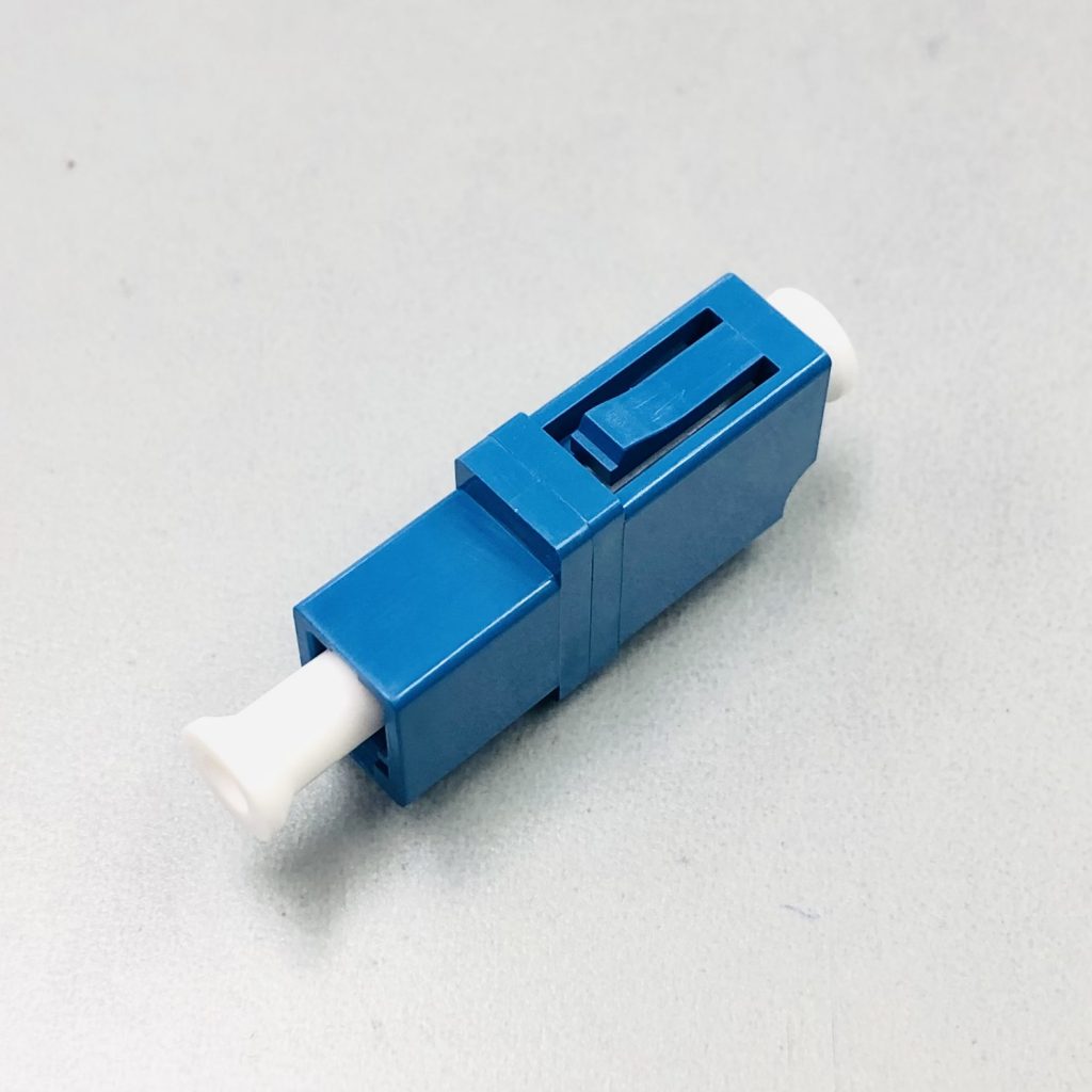 精工技研 光コネクタ中継アダプタ LC-LC 1心 （マルチ・シングル兼用） | AISAN eショップ